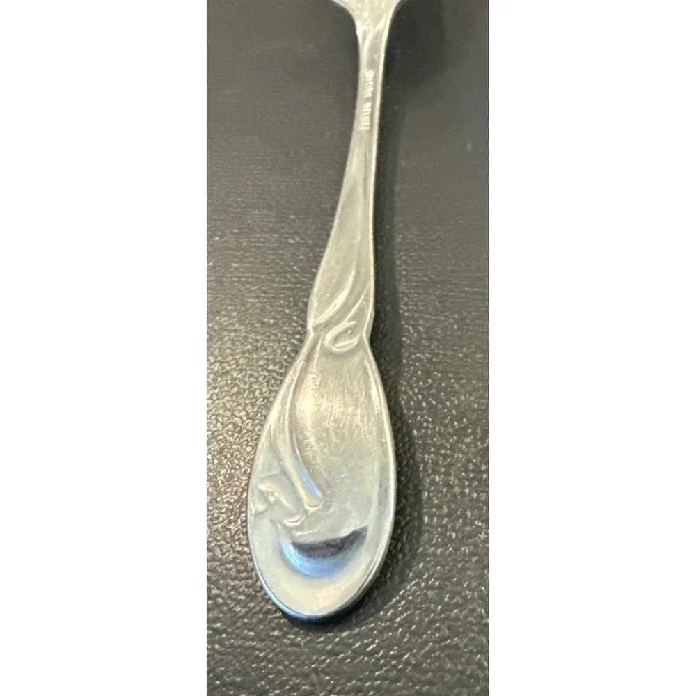Oneida Deluxe Calla Lily Teaspoon Spoon Stainless Steel Vintage